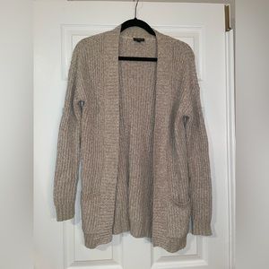 Express Open Sweater with pockets